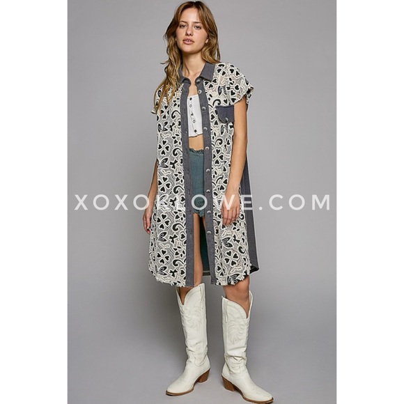 POL Ink Black Crochet Lace + Waffle Short Sleeve Button Up Shirt Dress - Picture 11 of 12